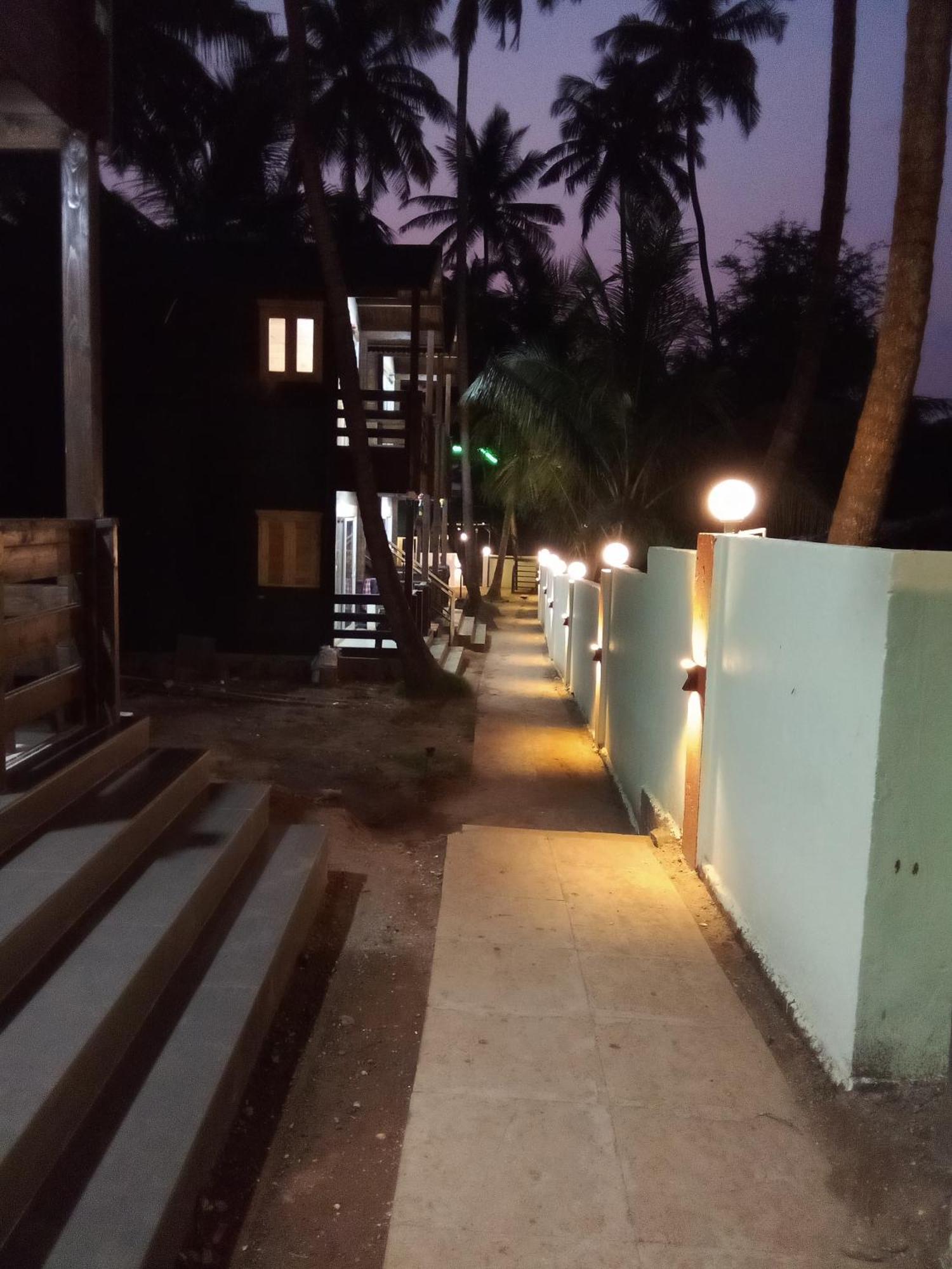 Hotel The Cool Huts Ashvem Beach Exterior foto